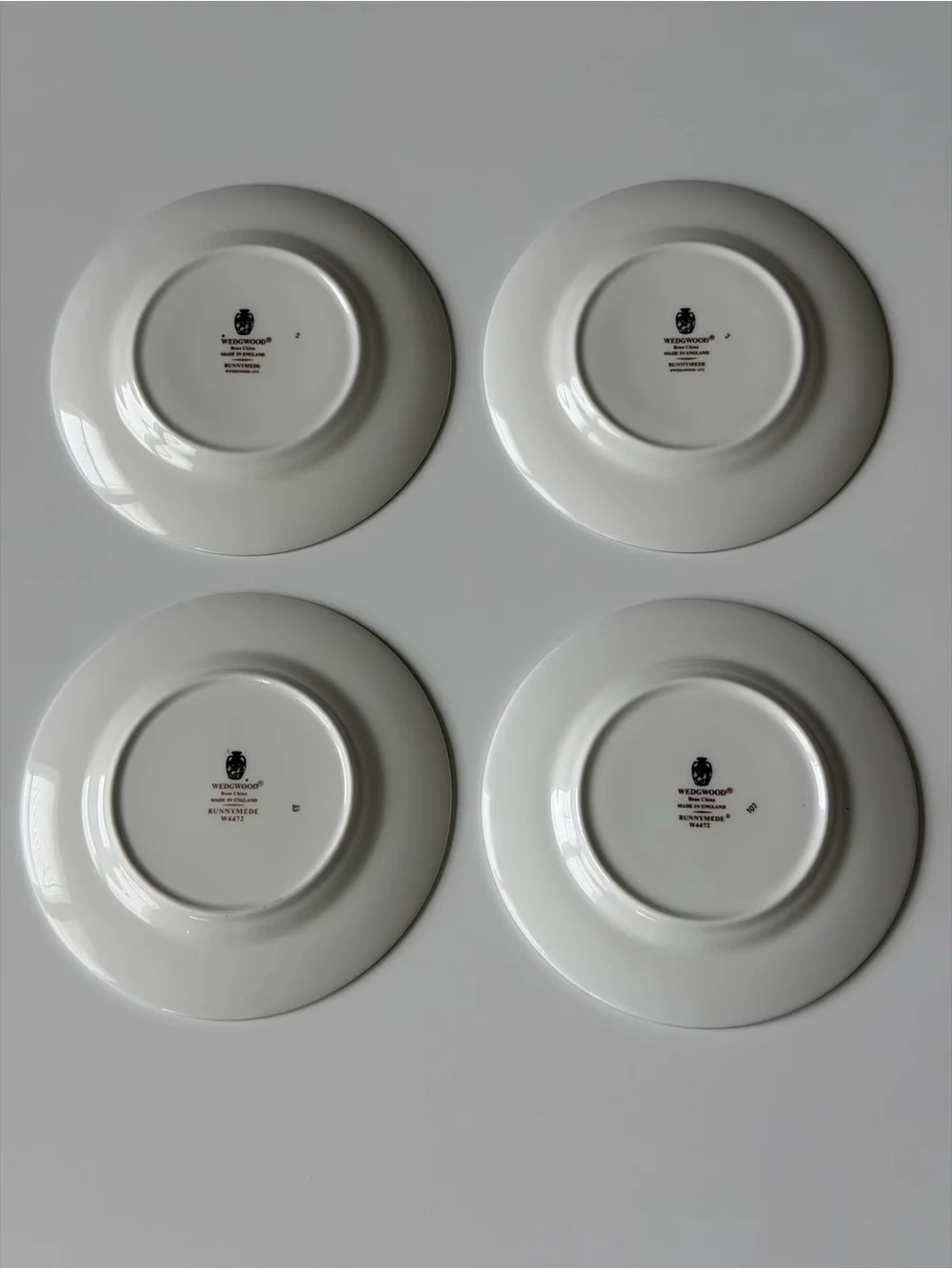 Wedgwood England Runnymede 6” Bread & Butter Plates Dark Blue - Set Of 4